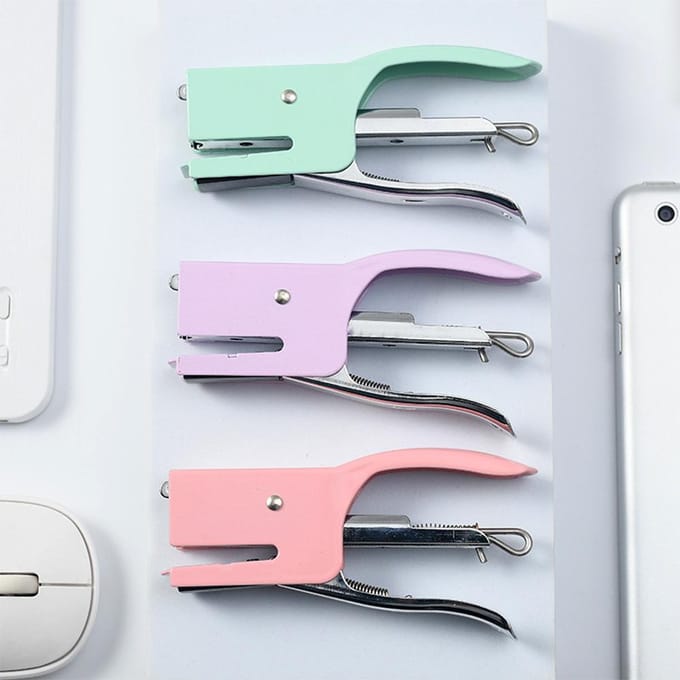 Mini agrafeuse 10# avec petite agrafeuse portative pour bureau de modélisation de chiot Macaron rose