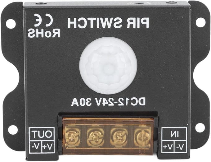 Bewegingsschakelaar - Infrarood sensor - Automatische verlichting - Temperatuurcompensatie - 8.5 x 6.2 cm - Zwart