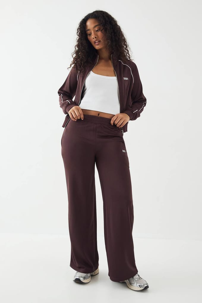 Dames DSGN Studio Tricot Rechte Pijp Joggingbroek met Paspeldetail | Chocoladebruin | Maat: XL