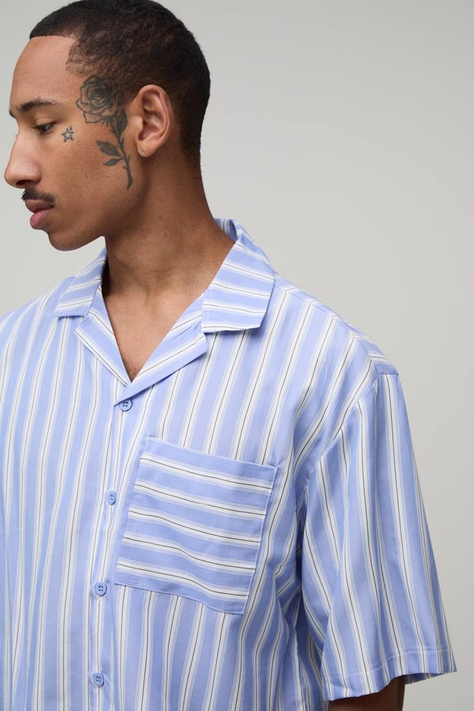Oversized Overhemd Met Korte Mouwen, Reverskraag En Streeppatroon | Light Blue | Size Large