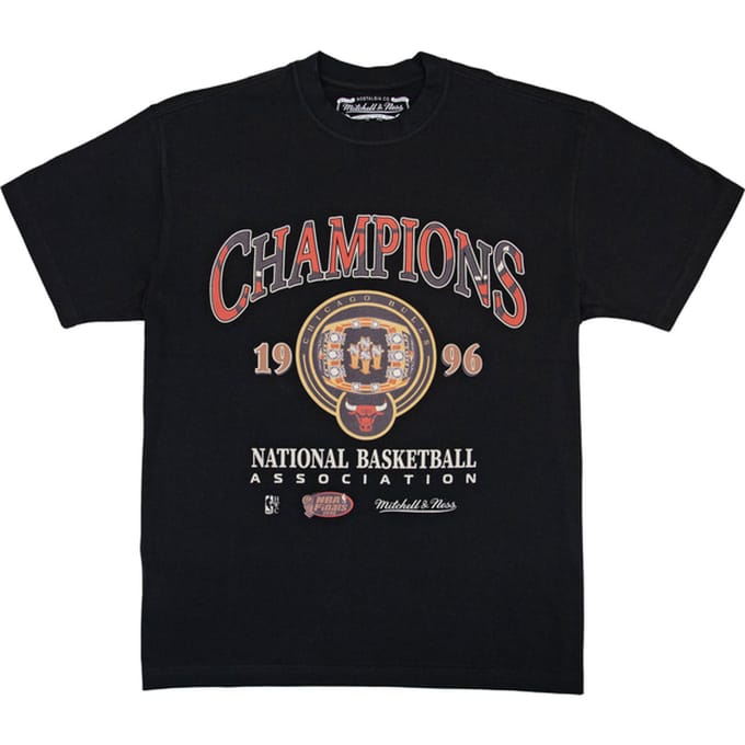 Mitchell And Ness Chicago Bulls NBA 96 Championship Ring T-shirt Zwart