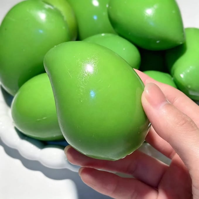 Balle Anti-Stress Croquante à la Mangue Faite à la Main Jouet à Presser Mangue qui Change de Couleur Balle Sensorielle Fidget Asmr Jouet Anti-Stress Sensoriel