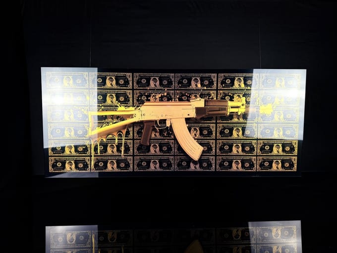 AK47 X DOLLAR EDITION schilderij op plexiglas 120x50cm