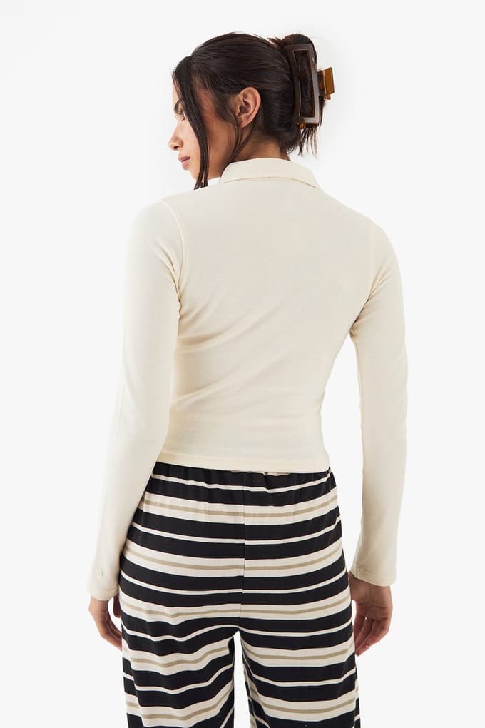 Dames DSGN Studio Doorknoop Blouse met Kraag en Getailleerde Pasvorm | Cream | Maat: 2XL