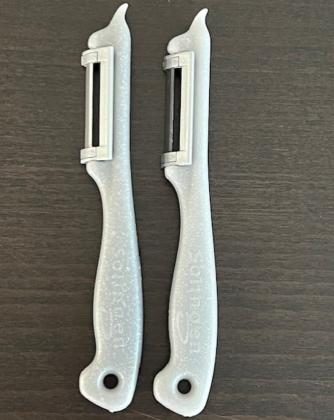 Solingen Dunschiller – Set van 2 – Aardappelschiller & Groenteschiller – RVS Mes – Ergonomisch – Licht Grijs– Vaatwasserbestendig