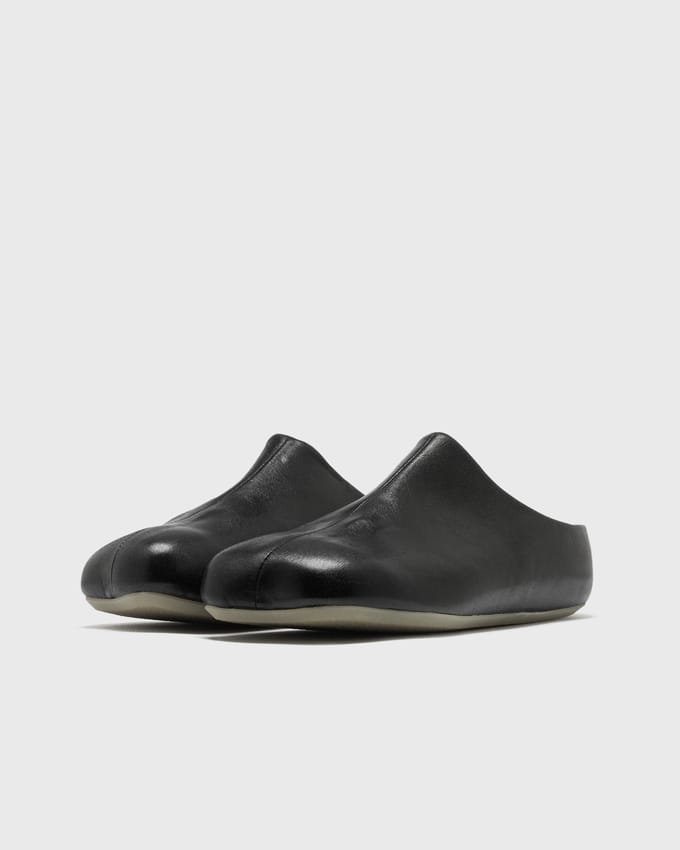 SLIPPER