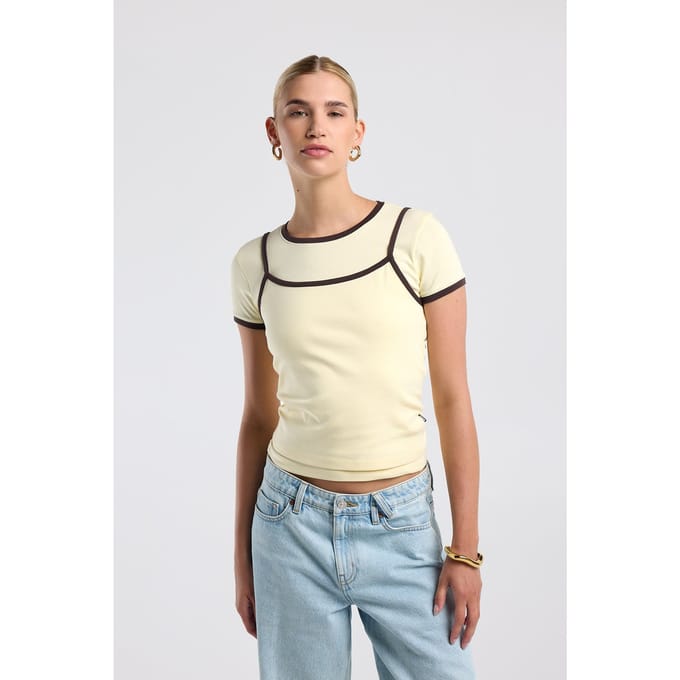 America Today Evea Light Yellow Maat: S | Tops Outlet | Dames | Geel