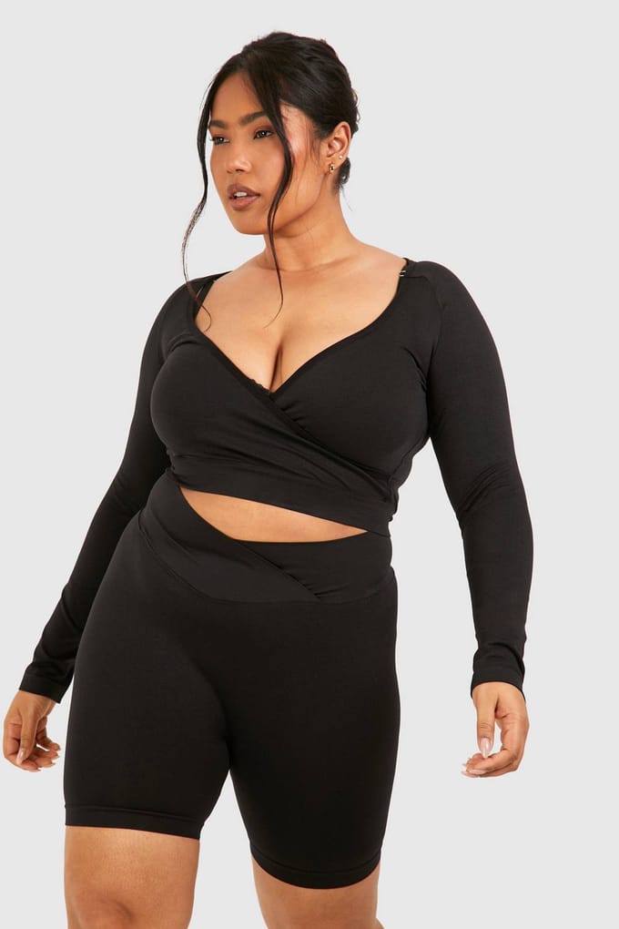 boohoo Dames Plus Naadloze Wrap Top met Lange Mouwen | Black | Maat: 24