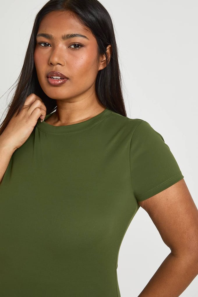 boohoo Dames Plus Supersoft Peached Sculpt Top | Dark Olive | Maat: 16