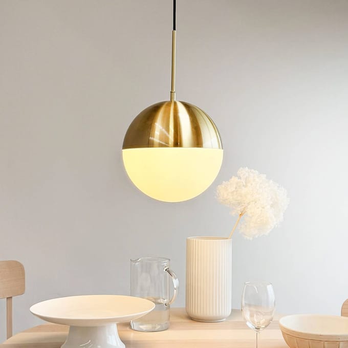 Dyberg Larsen hanglamp Nova D25, opaal/messing, metaal