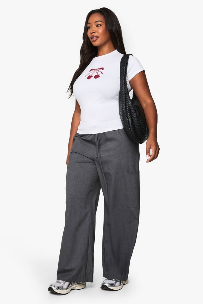boohoo Dames PLUS CHERRY RIBBON GETAILLEERDE TOP | Wit | Maat: 44