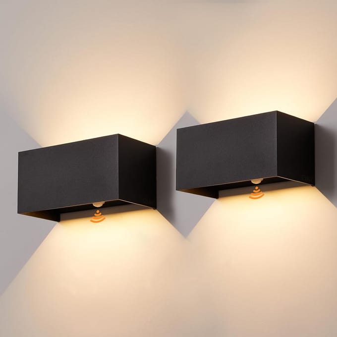 Set van 2 Zwarte LED Buitenlampen met Bewegingsmelder (Up & Down Verlichting) - IP65 Waterdicht