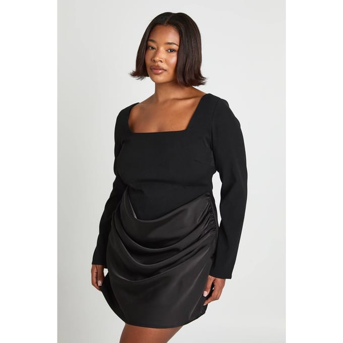 boohoo Dames Plus Satijn Drape Lange Mouwen Mini Jurk | Zwart | Maat: 54