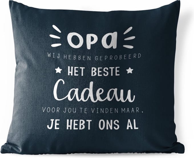 Sierkussen Buiten - Spreuken - Opa - Quotes - Het beste cadeau - 60x60 cm - Weerbestendig