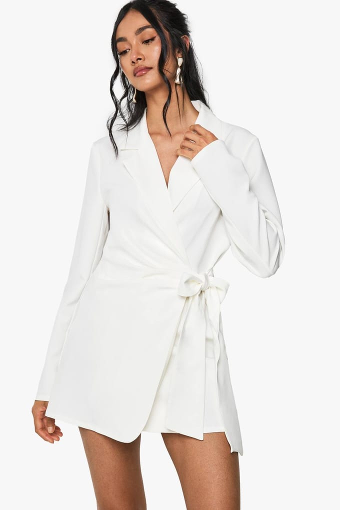 boohoo Dames Wrap Drapeerfront Op Maat Gesneden Blazerjurk | Ivoor | Maat: 40