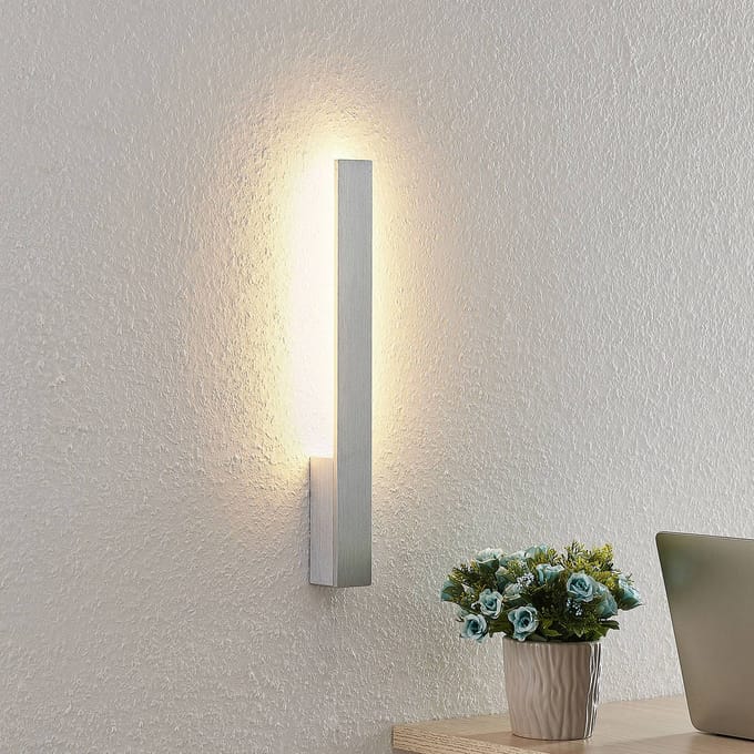 Arcchio LED wandlamp Ivano, hoogte 43 cm, geborsteld aluminium