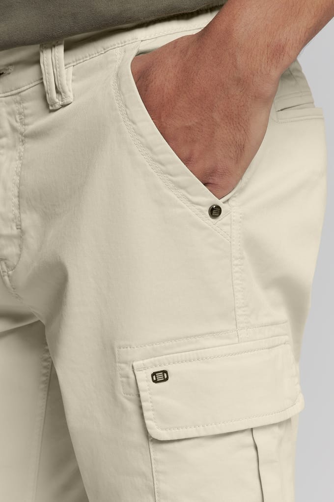 No Excess Short Cargo Garment Dyed + Stone Washed Stretch Cement Größe: W28 | Kurze Sporthosen Outlet | Herren