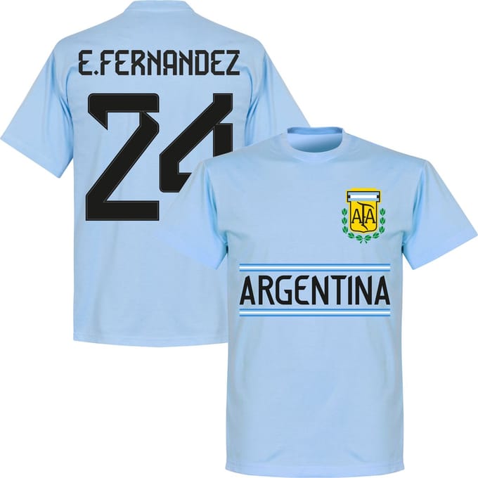 Argentinië E. Fernandez 24 Team T-Shirt - Lichtblauw - M