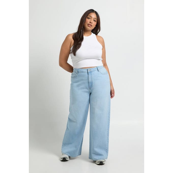 boohoo Dames Plus Basics Hoge Taille Wijde Pijp Jeans | Gebleekt | Maat: 28/30L