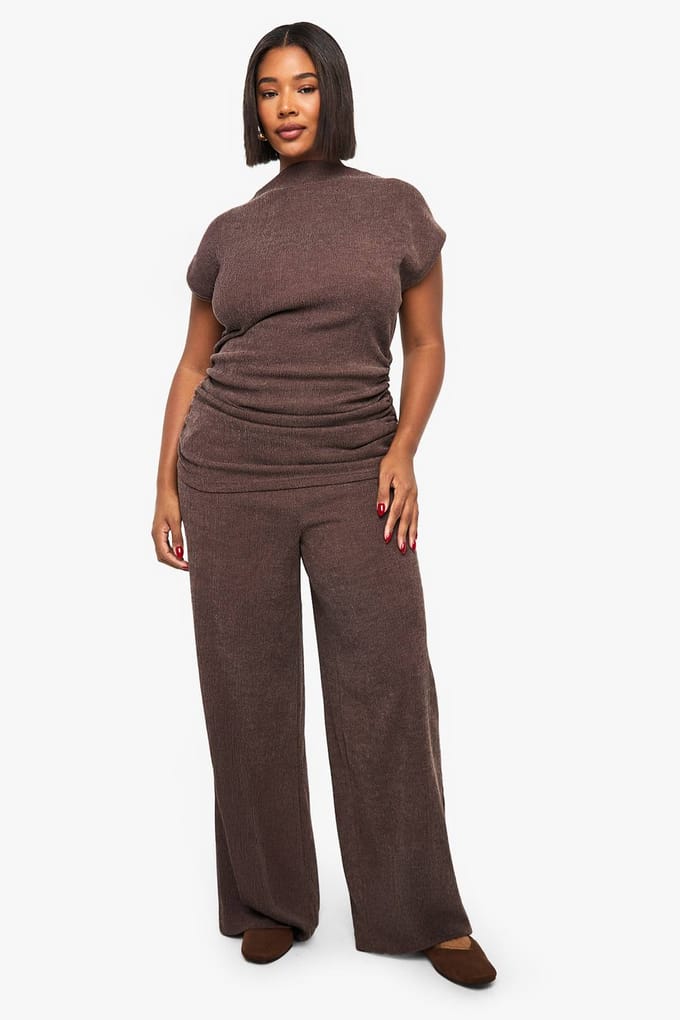 boohoo Dames Plus gerafelde asymmetrische top | Chocoladebruin | Maat: 50