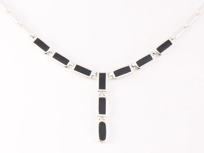 Zilveren collier met onyx