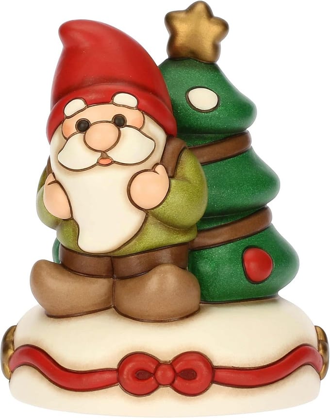 Muziekdoos keramiek met kabouter Oliver en kerstboom, medium formaat, hoogte 14,6 cm