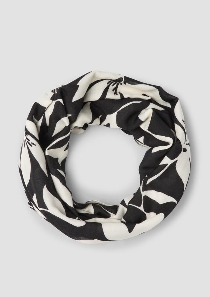 s.Oliver Snood