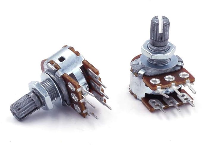 Potentiometer Set - Variabele Weerstand - Elektronische Projecten - Logaritmische Stereo - 2 Stuks 22kOhm - Metaal