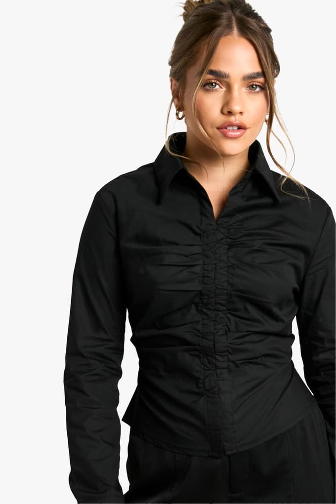 boohoo Dames Petite Getailleerde Gerafelde Shirt | Black | Maat: 6