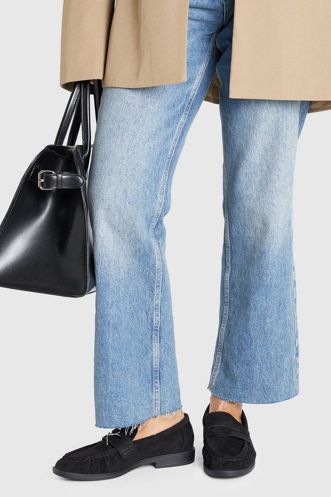boohoo Dames Loafers met brede pasvorm in nep-suede met ruches | Zwart | Maat: 38