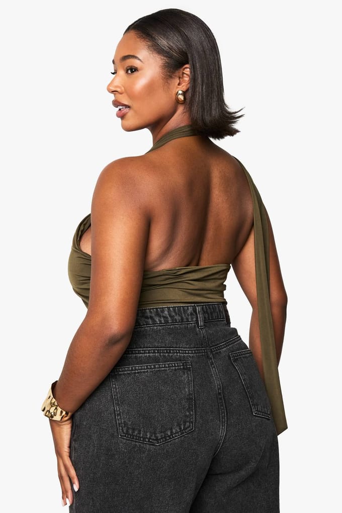 boohoo Dames Plus Halter Top met Sleutelgat en Geraffelde Zijkant Top | Olijf | Maat: 56
