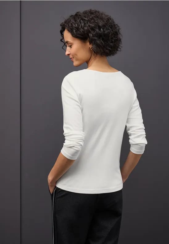 Shirt met hartvormige halslijn
