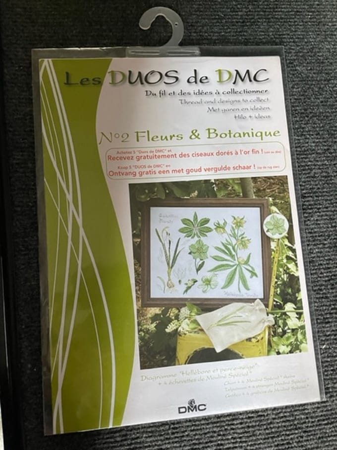 Telpatroon van DMC Nr 14561E  met 4 gratis strengen Dmc