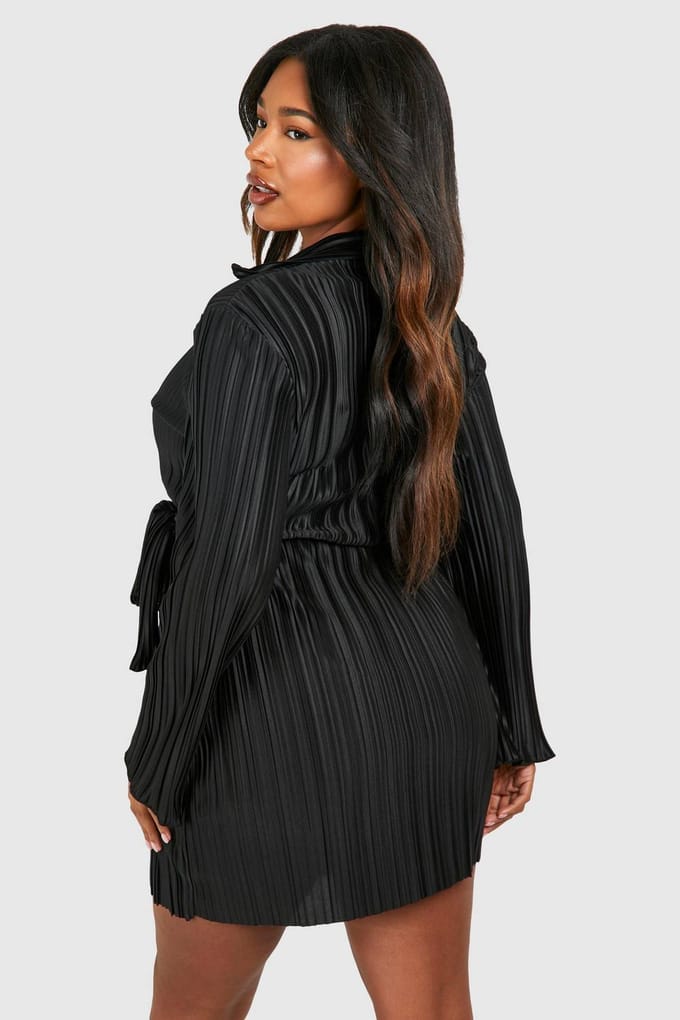 boohoo Dames Plus Wide Plisse Wrap Shirtjurk | Black | Maat: 28