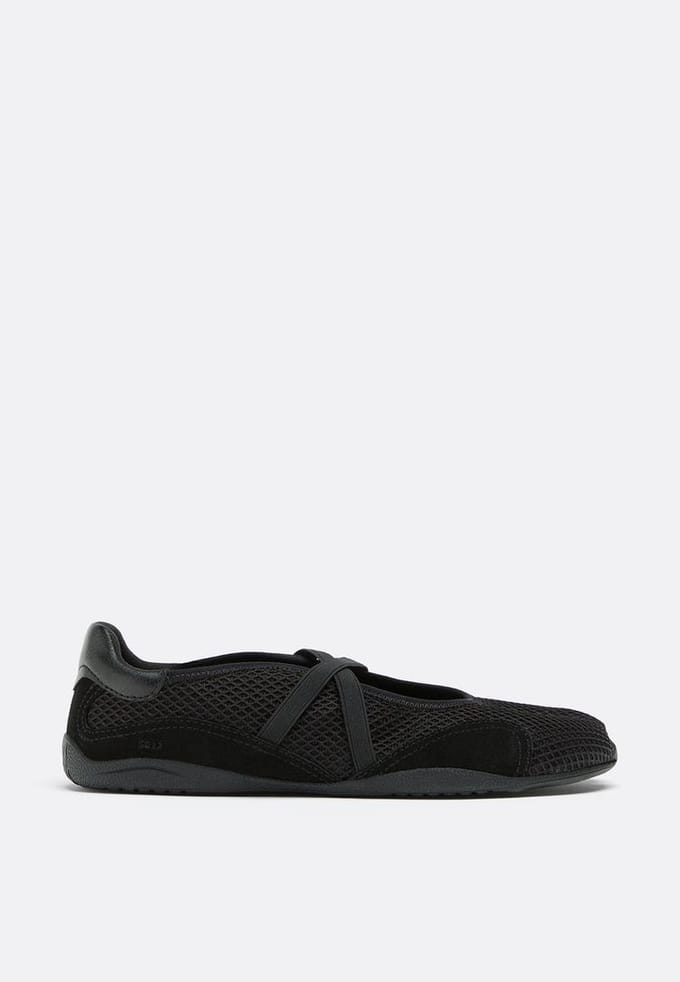 Stradivarius S032 Sneaker met gedeelde neus  Zwart 38