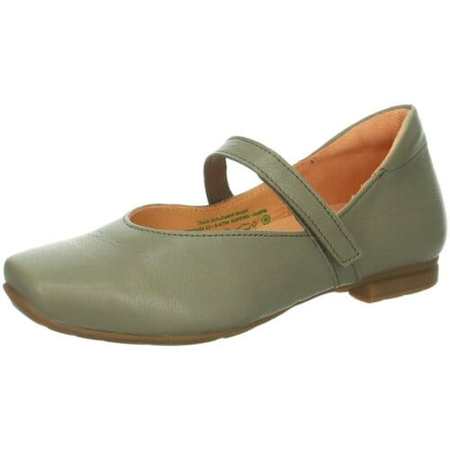 Mocassins Think -