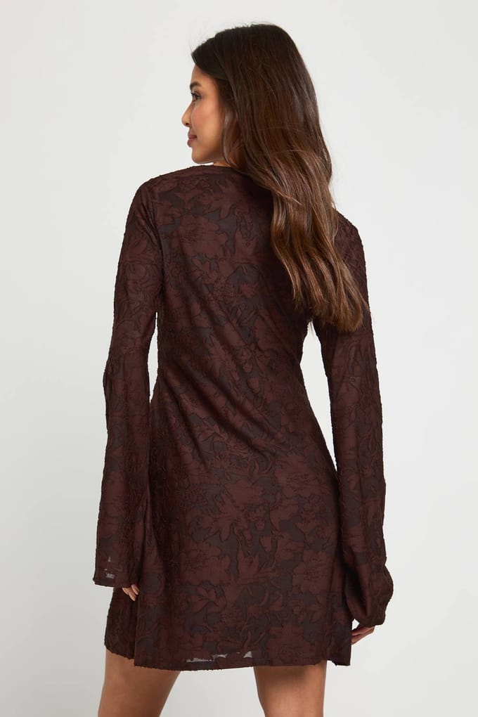boohoo Dames Burnout Bloemen Wijdmouw Shift Jurk | Chocolate | Maat: 8