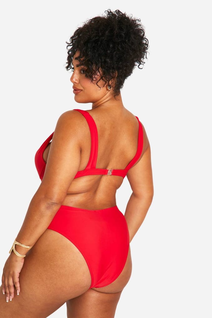 boohoo Dames Plus Geknoopte Beugel Bikini met Hoge Taille | Red | Maat: 28