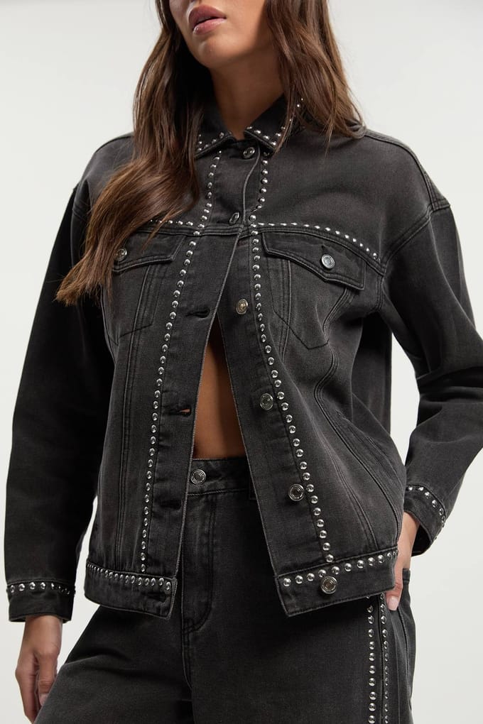 boohoo Dames Oversized denimjack met studs | Washed Black | Maat: 16