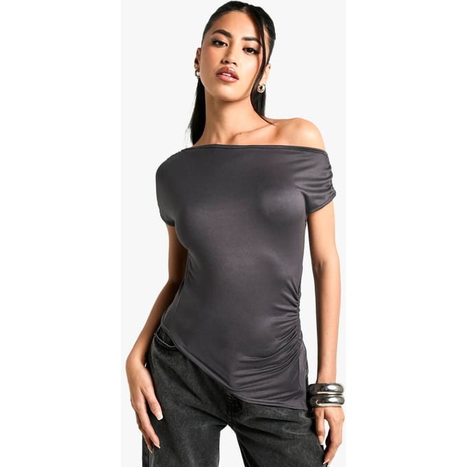 boohoo Dames Superzacht Draperende Off-Shoulder Geraffelde Top | Houtskool | Maat: 40