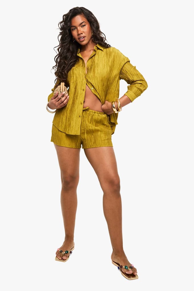 boohoo Dames Geweven Crinkle Flippy Shorts | Olive | Maat: 14
