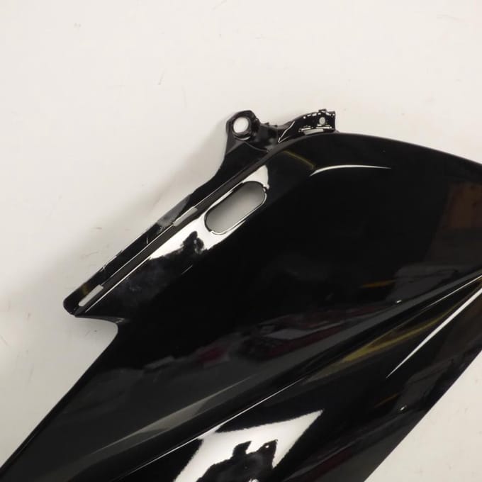 Cache latéral gauche One pour scoot Yamaha 530 Tmax 2012-2016 59C-28351-00 noir