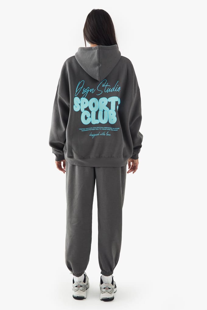 boohoo Dames DSGN Studio Sports Bubble Slogan Cuffed Oversized Jogger | Charcoal | Maat: Small