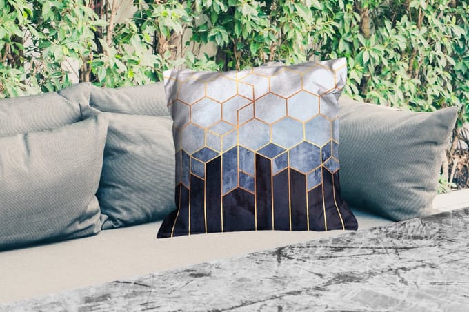 Sierkussen Buiten - Hexagon - Gold - Luxe - Patronen - 60x60 cm - Weerbestendig