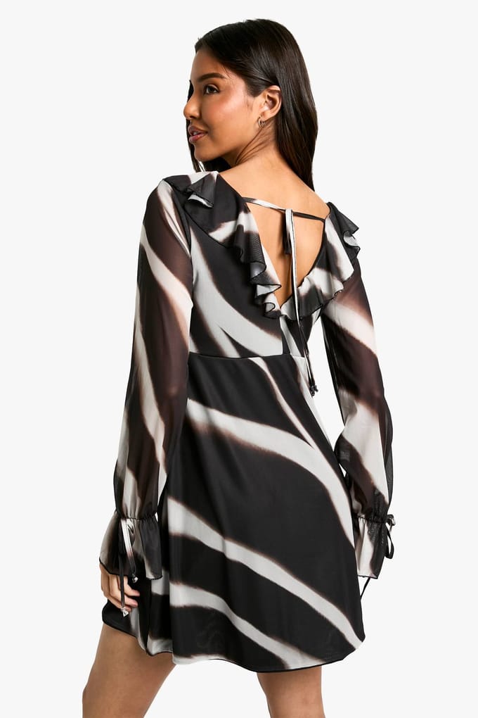 boohoo Dames Abstract Mesh Ruffle Mini Jurk | Black | Maat: 8