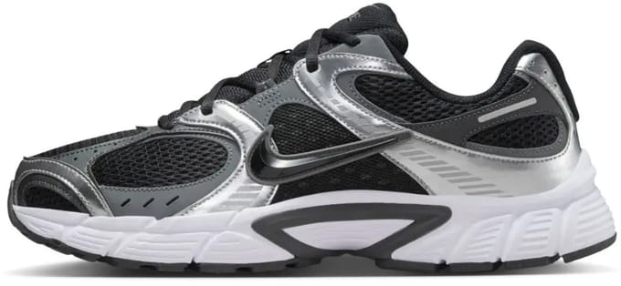 Nike V5 RNR Sneakers Heren - Zwart - Maat 45.5 - Mesh/Synthetisch