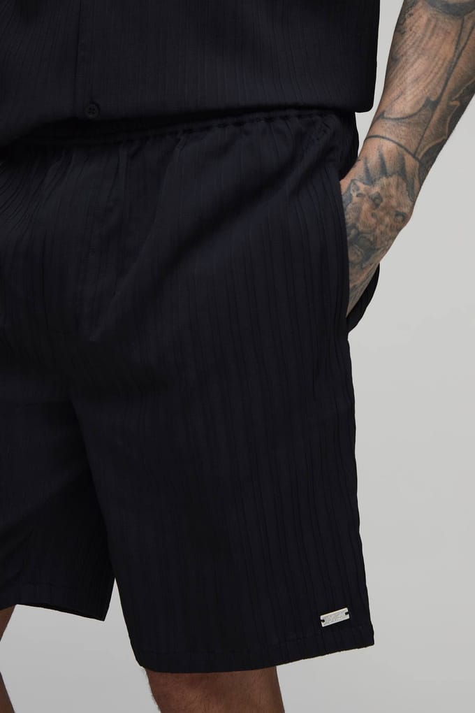 Lange Getextureerde Geplooide Shorts Met Ontspannen Pasvorm | Black | Size Medium