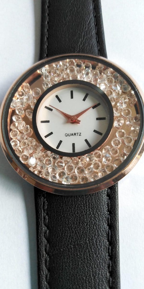 Glinsterend polshorloge met veel strass