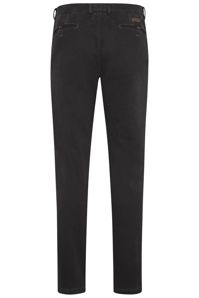 Bugatti Herren Een chino met een nauwsluitende pasvorm