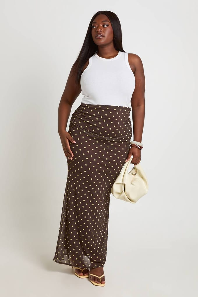 boohoo Dames Plus Polkadot Mesh Maxi Rok | Bruin | Maat: 54